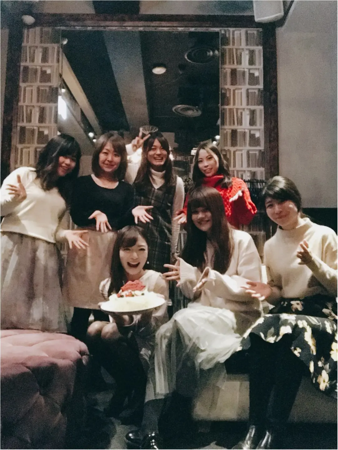 【大好きなモアハピ10期にお祝いしてもらいました】大人数女子会はオシャレな個室がおすすめ♡_10