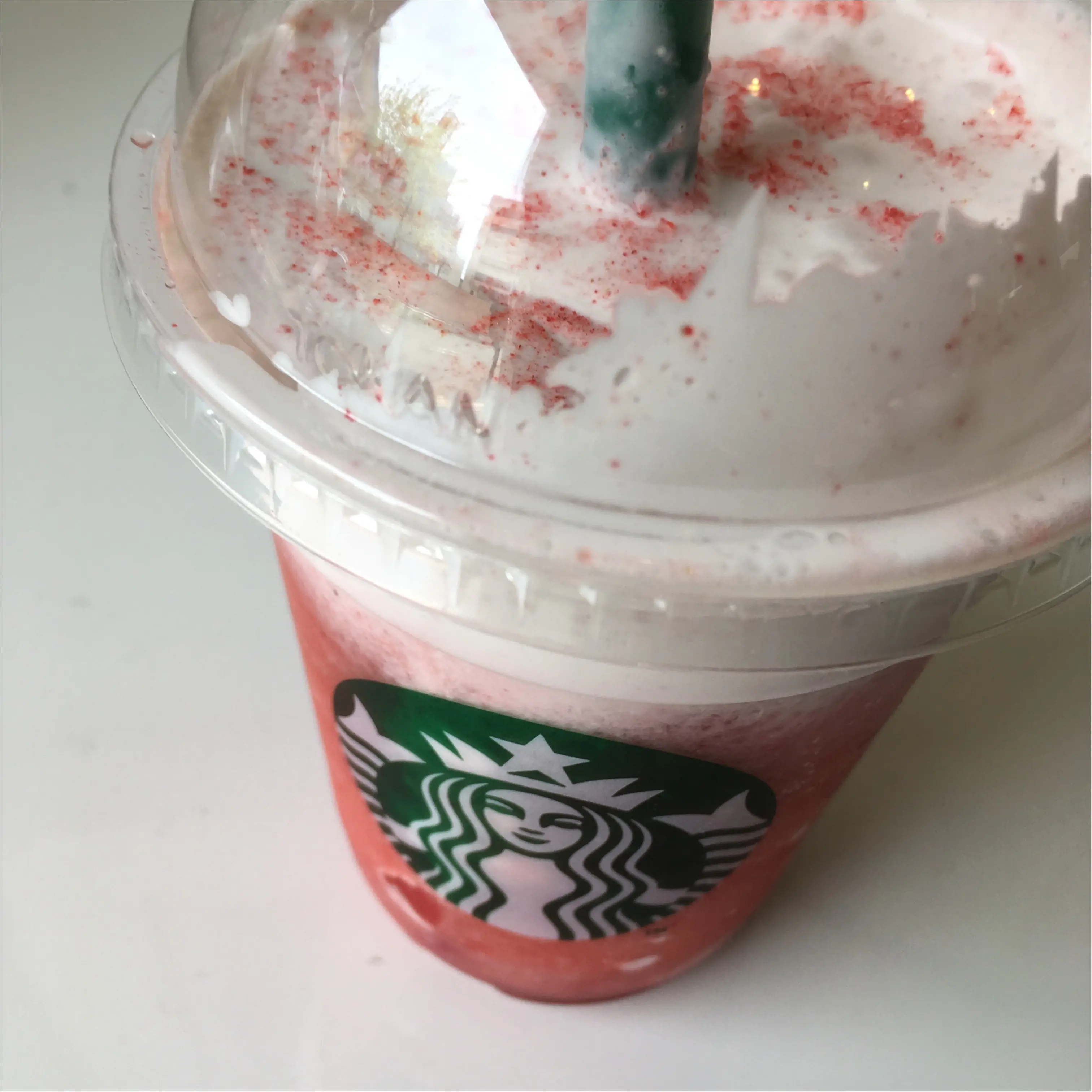 スタバ♡ストロベリーマッチフラペチーノ_2
