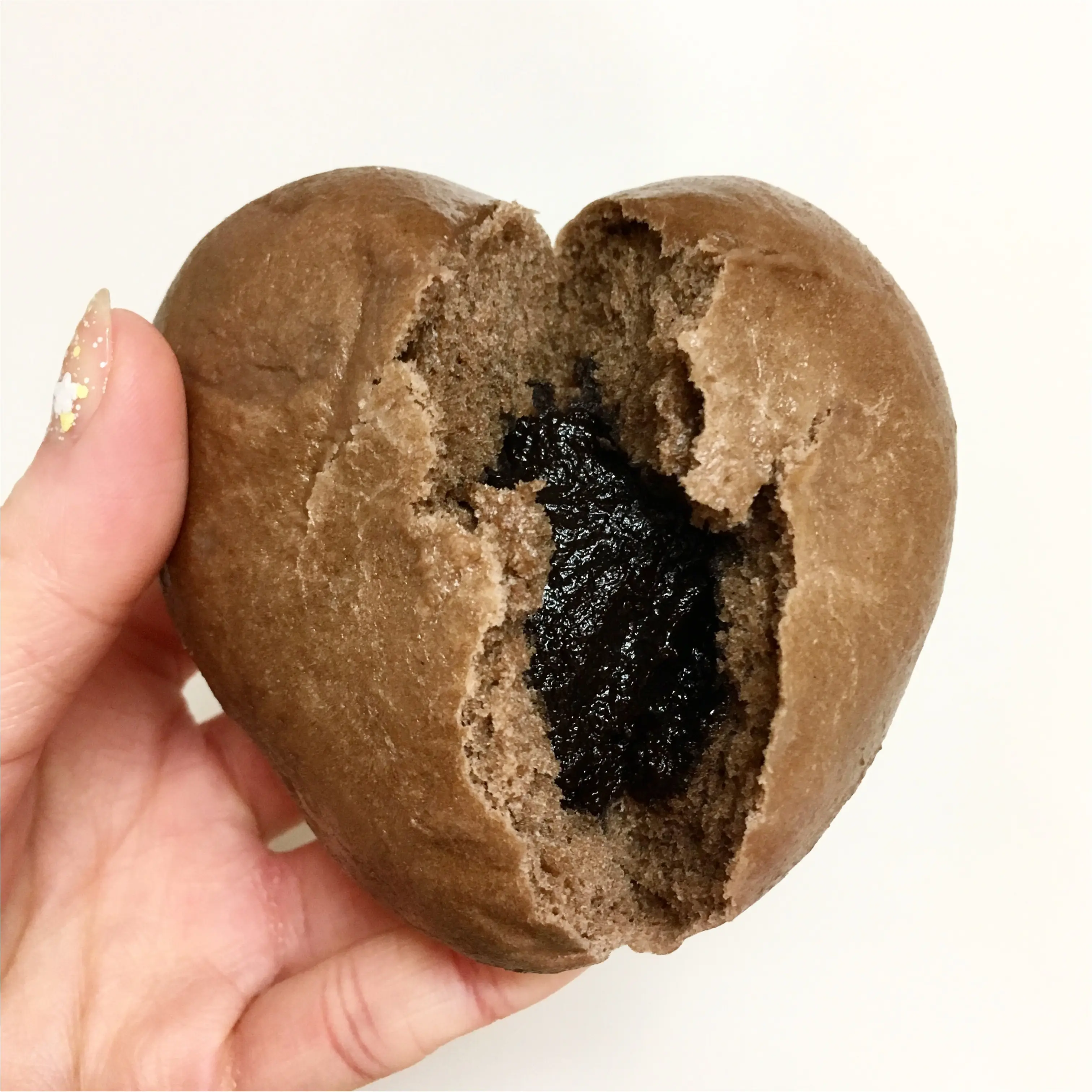 今年はココア味♡セブンイレブンから『ハートの生チョコまん』が今年も登場!_2