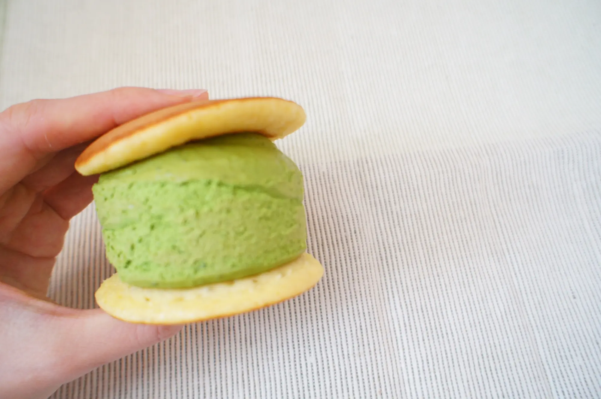《抹茶好き必見❤️》お花見スイーツにも!【セブン-イレブン】たっぷり抹茶くりぃむ生どら焼が絶品☻_3