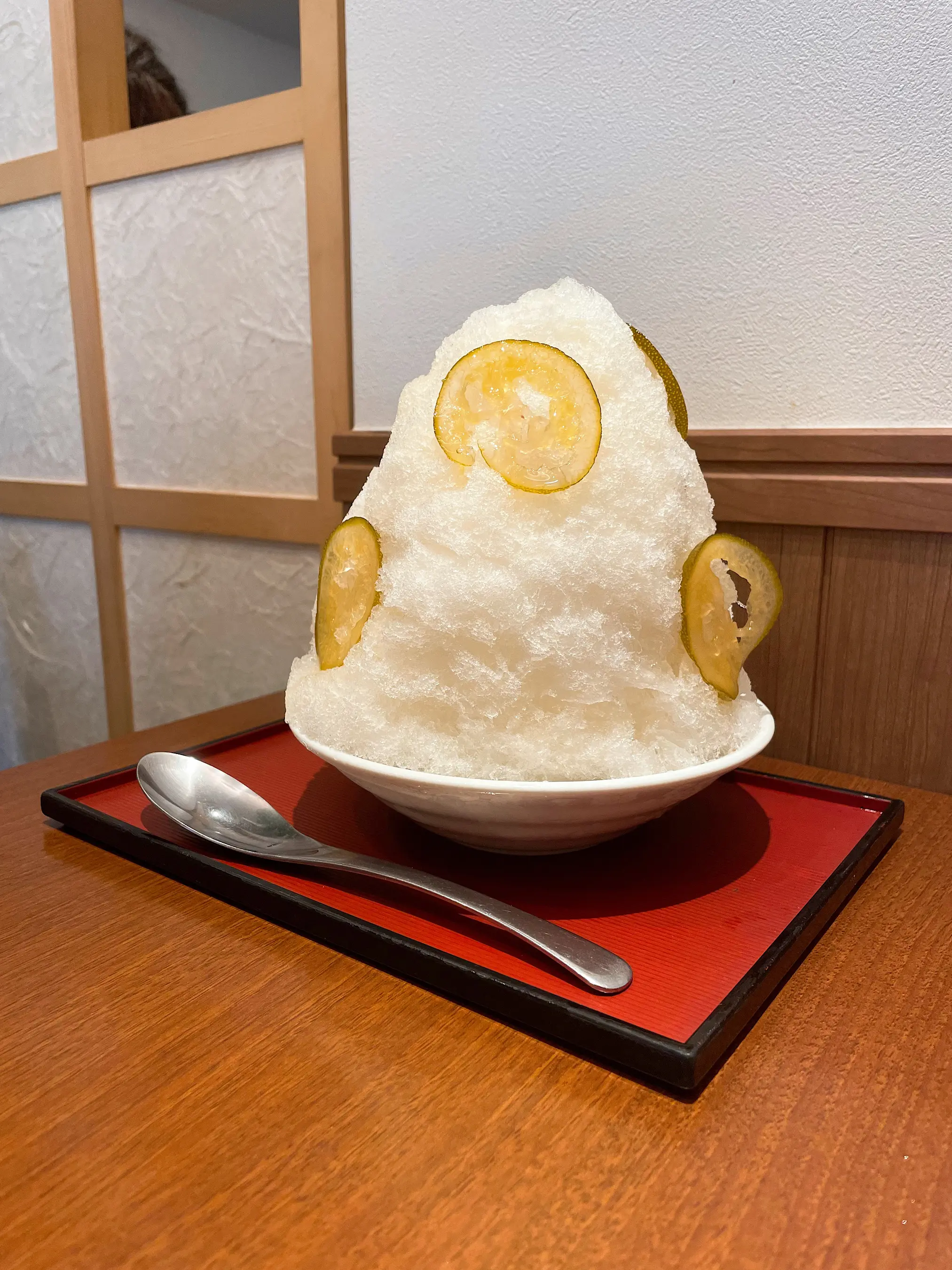 老舗の和菓子屋「志むら」のかき氷「かぼす」