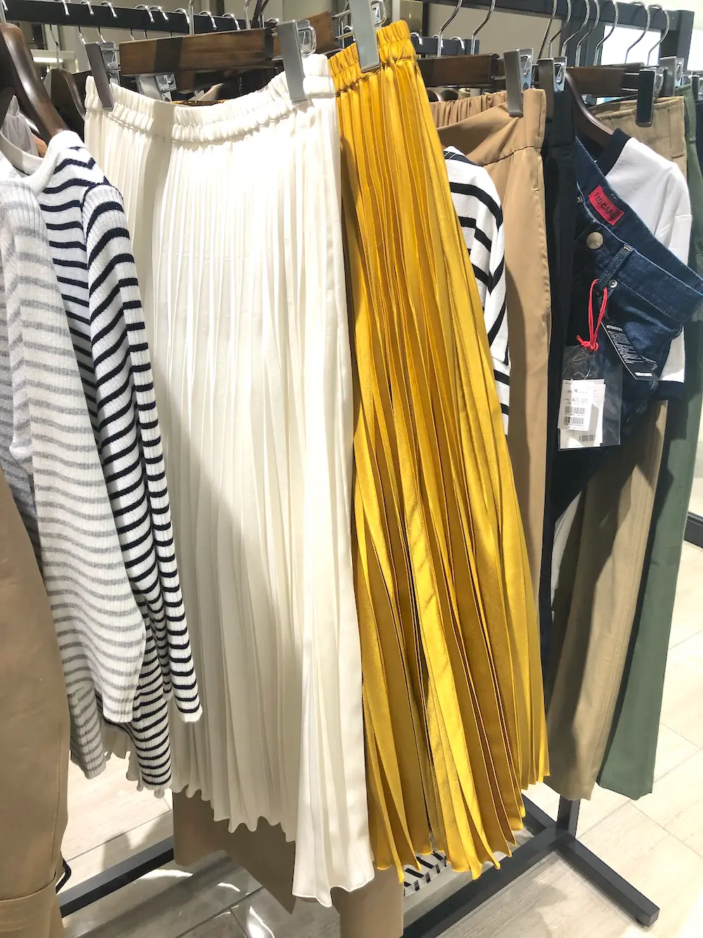 キュートなノベルティも話題 集英社のecサイト Flag Shop が東急プラザ銀座に期間限定オープン中 ファッション コーディネート 代 Daily More キュートなノベルティも話題 集英社のecサイト Flag Shop が東急プラザ銀座に期間限定オープン中 ファッション コーディネート 代 Daily More