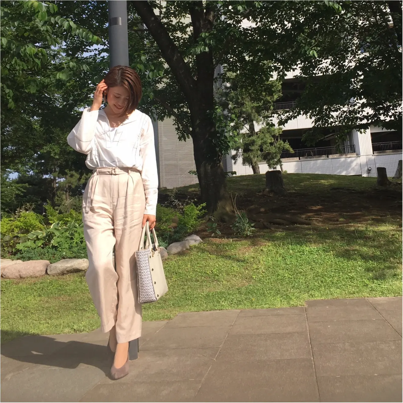 Coordinate...刺繍ブラウスが流行する中、私があえてシンプルなものを選んだ理由☆_1