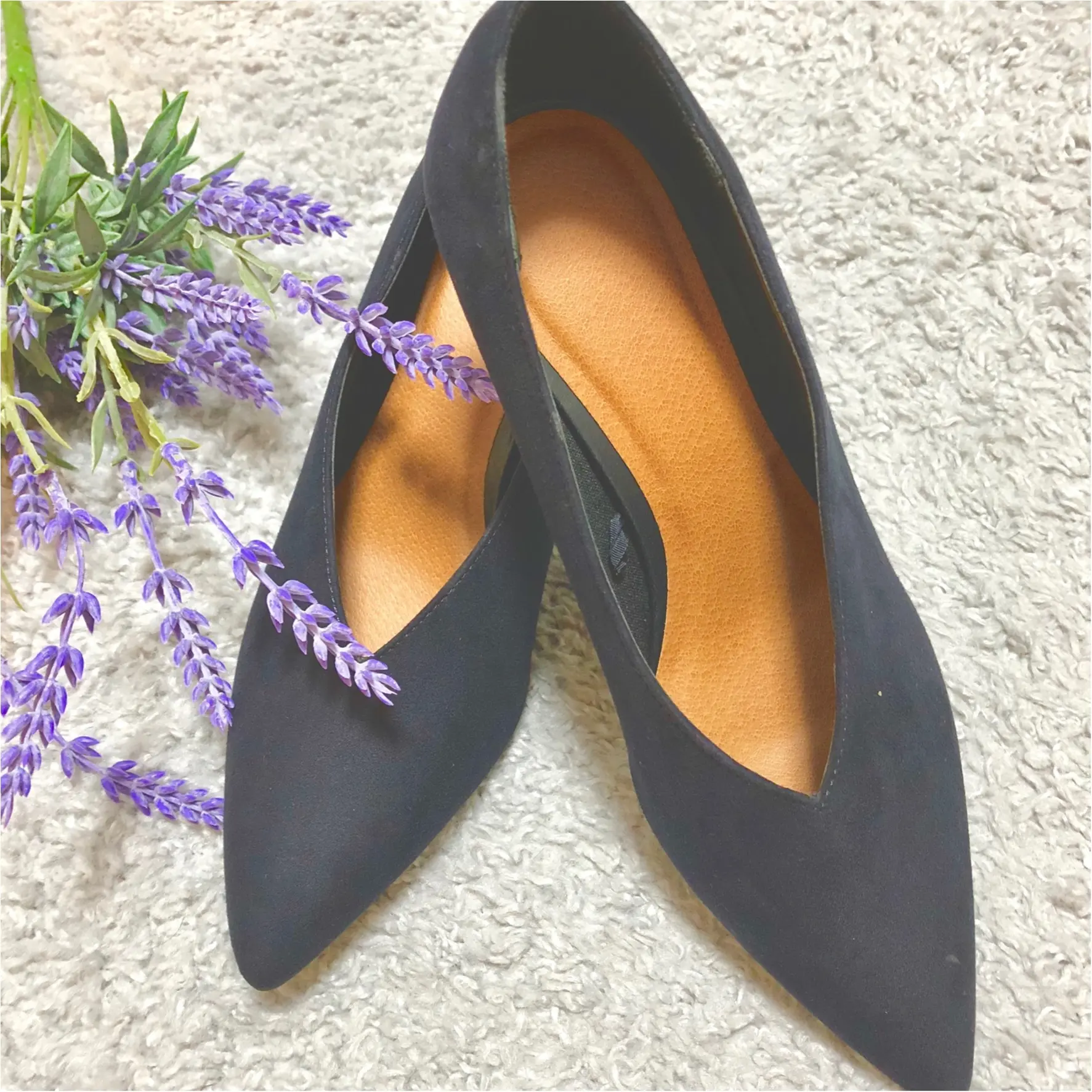 【GU】スタイルアップ◎なVカットパンプスが2490円!大人っぽく着こなしたい時に♡♡_1