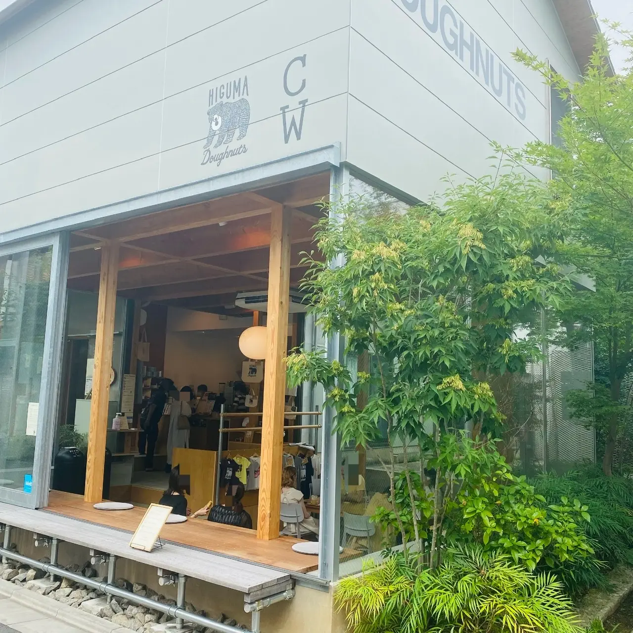 【表参道カフェ】ドーナツのふわふわ感がすごい!木の空間がお洒落《ヒグマドーナツ》へ♡_5