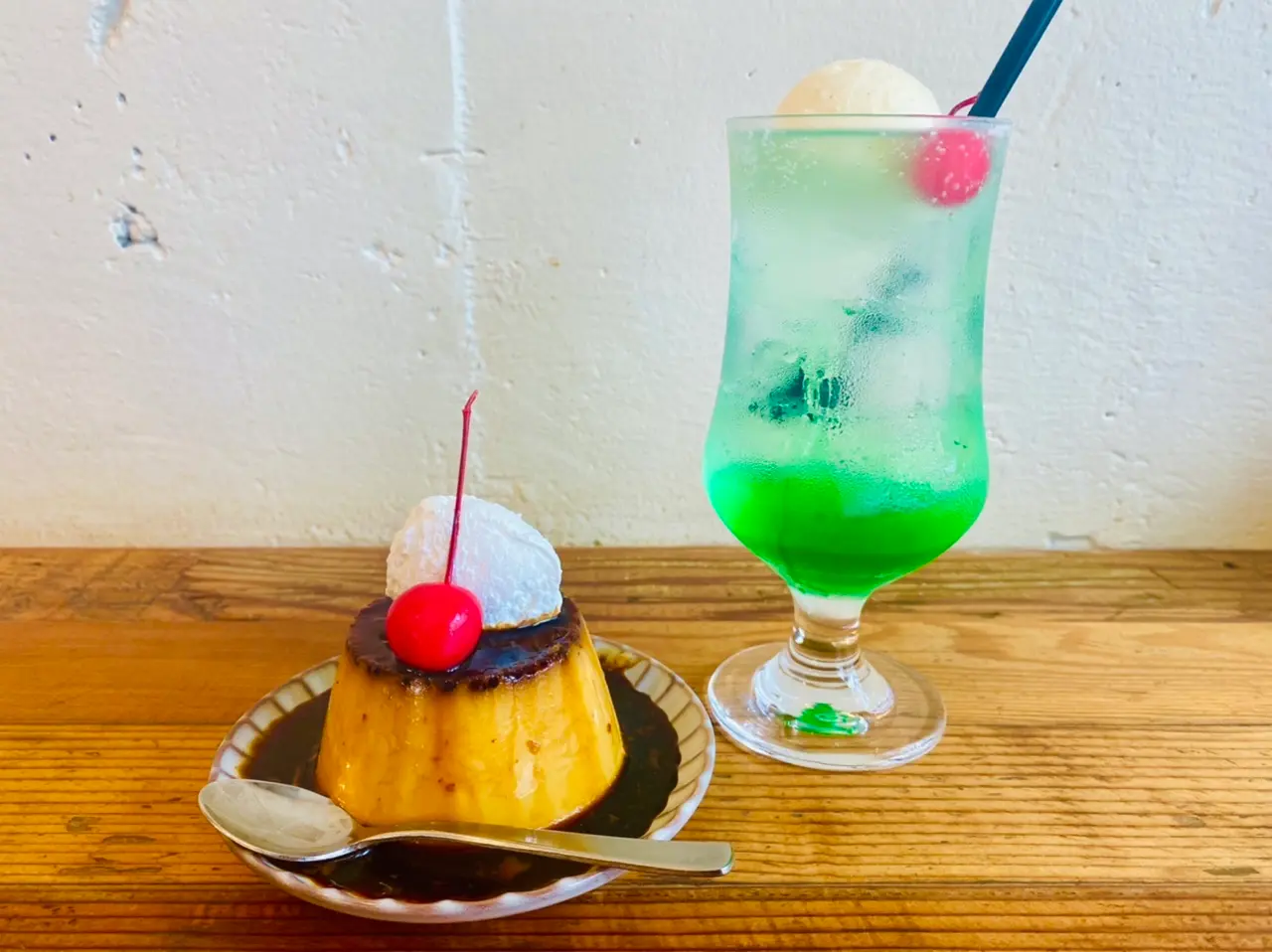 新宿カフェ 昭和レトロ感が可愛すぎ 映え度抜群スイーツ 4 4 Seasons Coffee へ Happy Plus ハピプラ