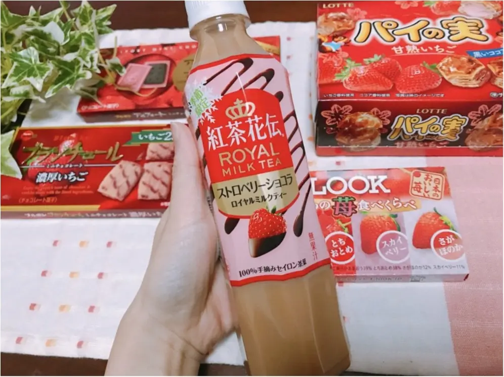 【冬季限定のいちご味が続々登場!】ロッテも!ブルボンも!不二家も!いちご味の新作お菓子がどれも美味しい♡♡_7