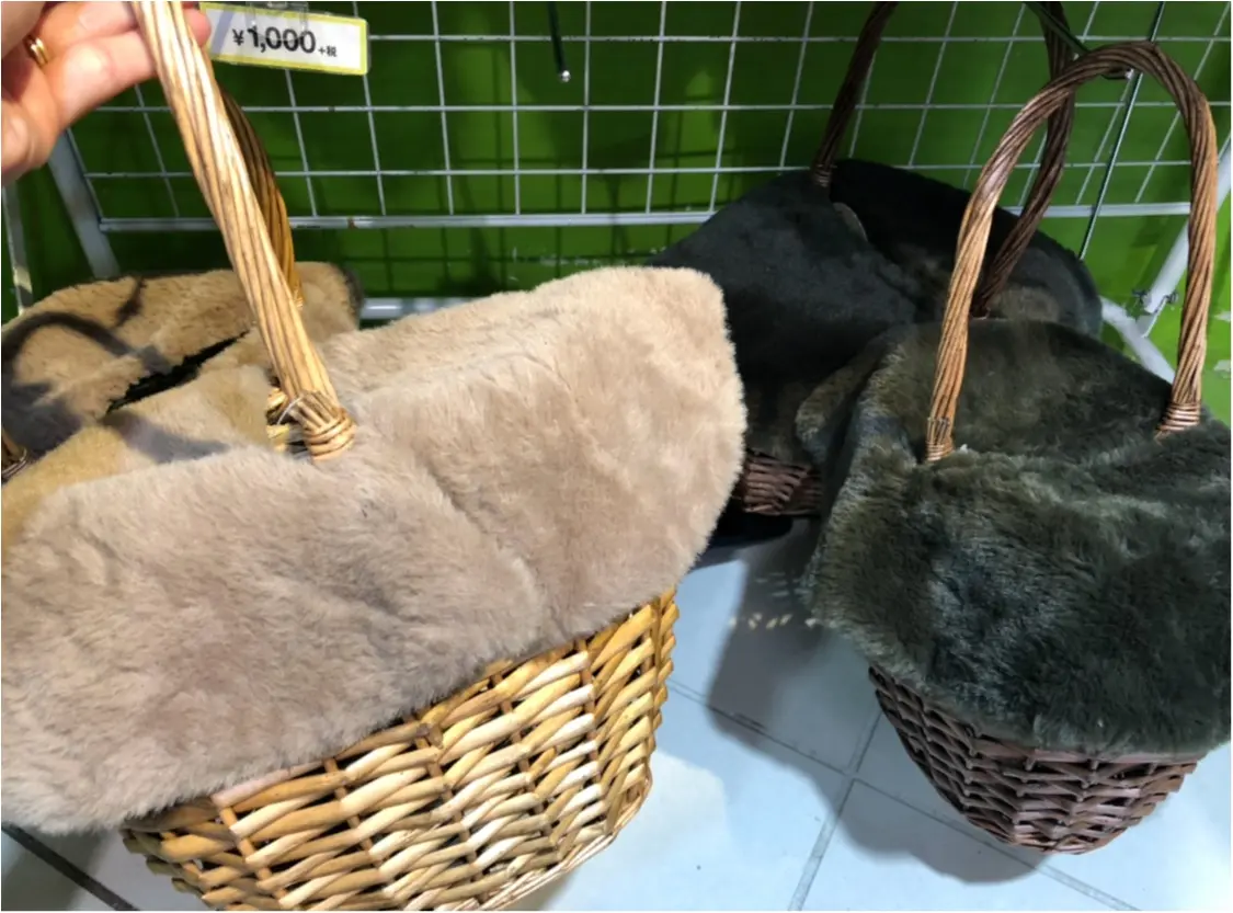 《完売必至》これで¥1000⁈【3coins】ファー付きカゴバッグが可愛すぎる❤️_2