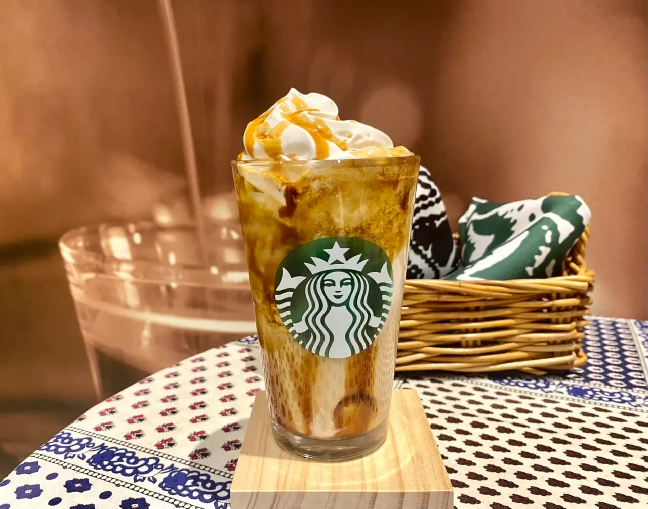 スタバ新作「ほうじ茶 meets キャラメル クリーム フラペチーノ」