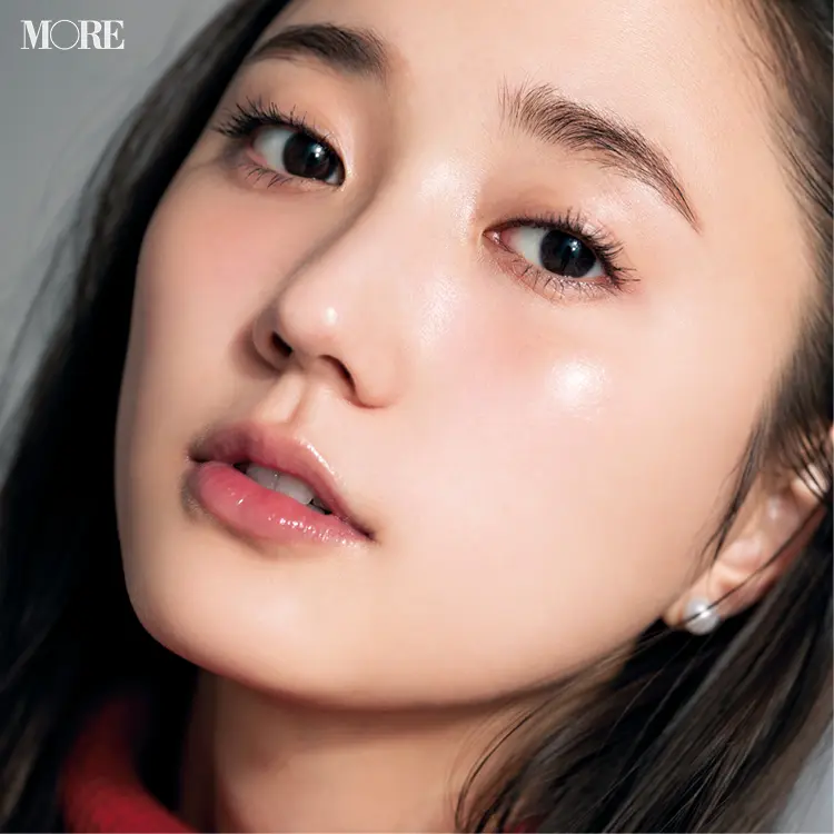 年末のデートメイクは、『シャネル』『RMK』などハイライトが味方♡ つや&キラキラの質感ミックスでナチュラルに_9