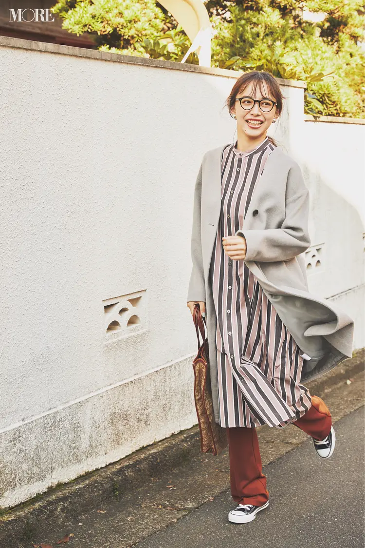 シャープなスニーカーならお仕事も! 井桁弘恵主演『イージーパンツでノンストレスコーデ』着回し2日目_1