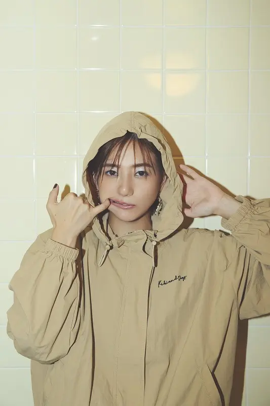 【伊藤千晃さんスペシャルインタビュー】「ほとんど私自身の事です」という新曲「真夜中の処方箋」の歌詞に注目! 最新おしゃれ情報もお届け!!_3