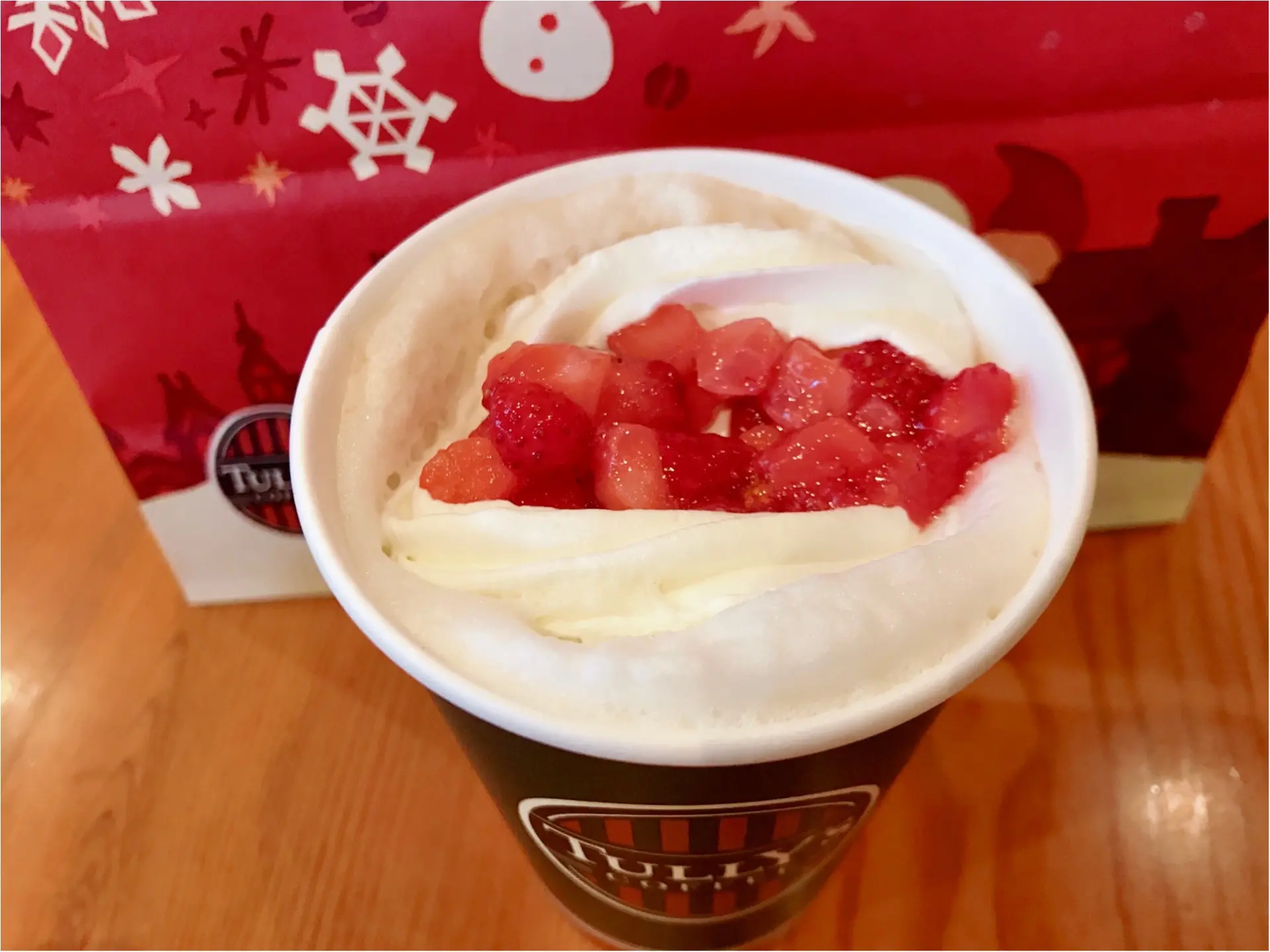 【タリーズ】本日発売!まるで苺のショートケーキ❤︎《ストロベリーミルクティー》でクリスマス気分♡_4