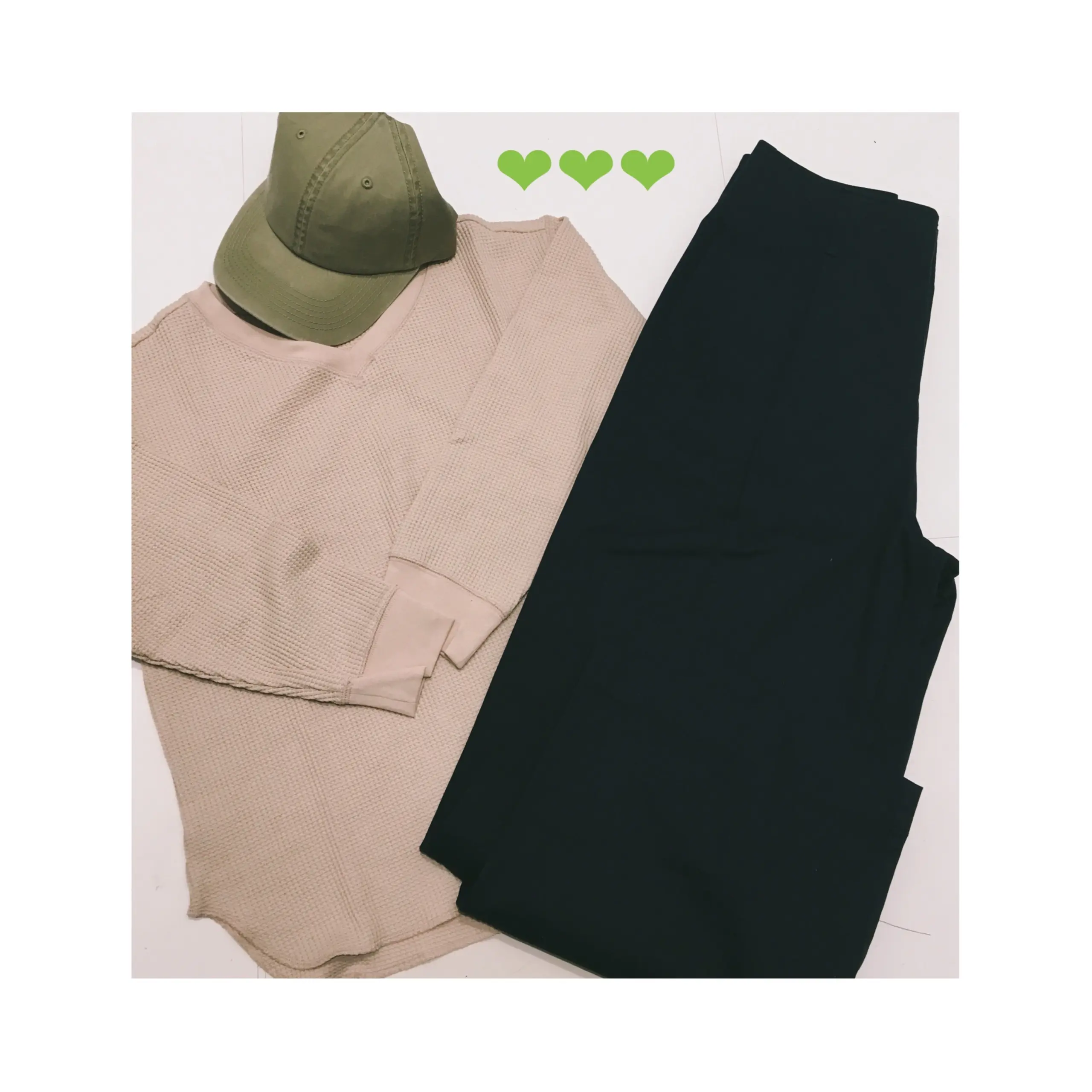 《2/8までの期間限定価格¥1,290+税★》思わずイロチ買い!【UNIQLO】のワッフルVネックTが優秀です❤️_3