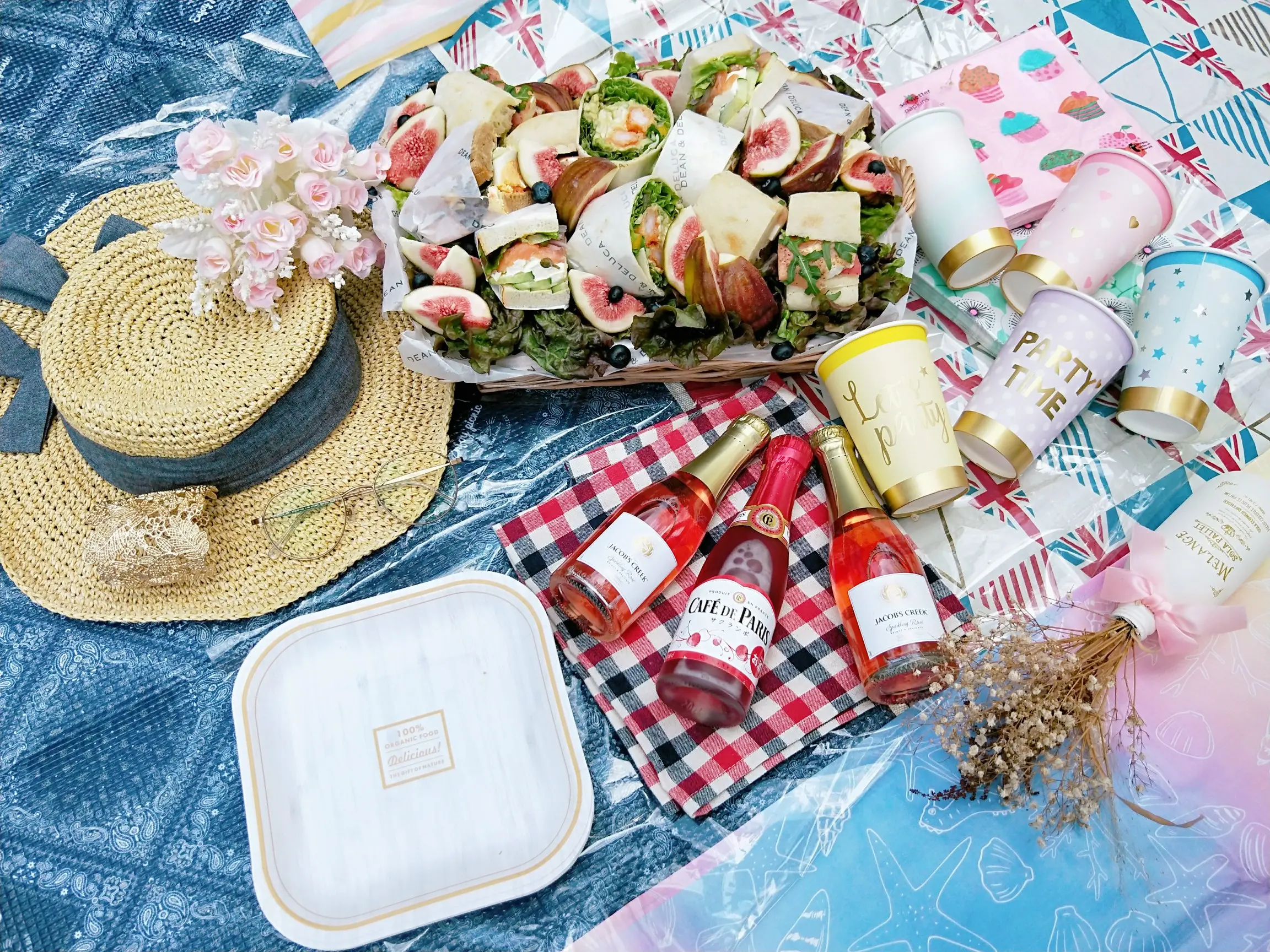 【おしゃピク】DEAN & DELUCAのサンドイッチバスケットがオシャレ♡カトラリーはDAISOで_2