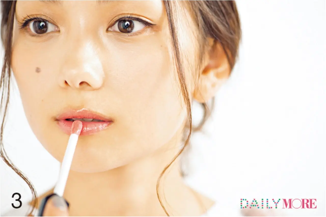 武智志穂ちゃんがお試し! 『シャネル』の新作グロスがよすぎる件♡【モアビューティズのBUZZ BEAUTY】_5