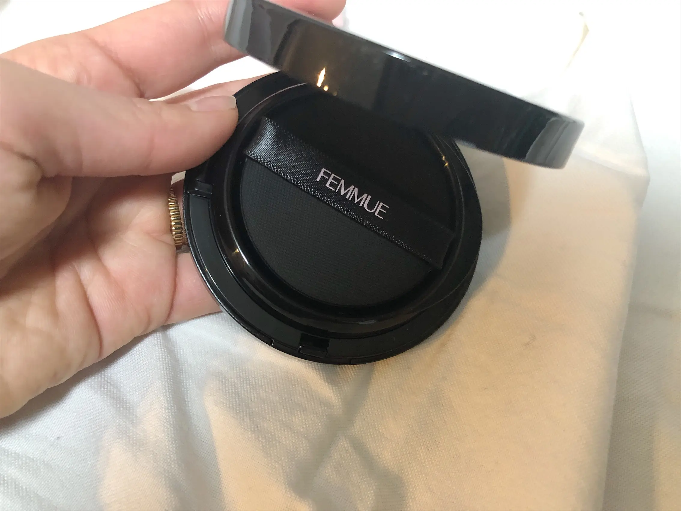 先行発売で即完売した《FEMMUE》の新作コスメ。感想は、もう、、すごい!!_3