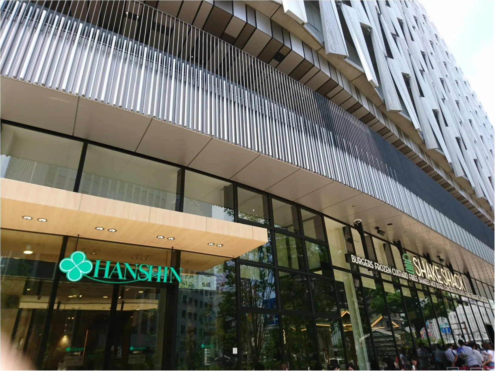 ≪大阪・梅田≫百貨店がリニューアルオープン☆関西初出店・話題のバーガーを食べてきました!_2