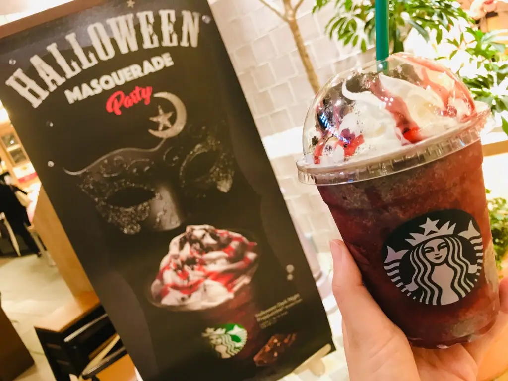 【スタバ】17時22分発売!真っ黒すぎる《ハロウィン ダーク ナイト フラペチーノ®》がやばい♡_1