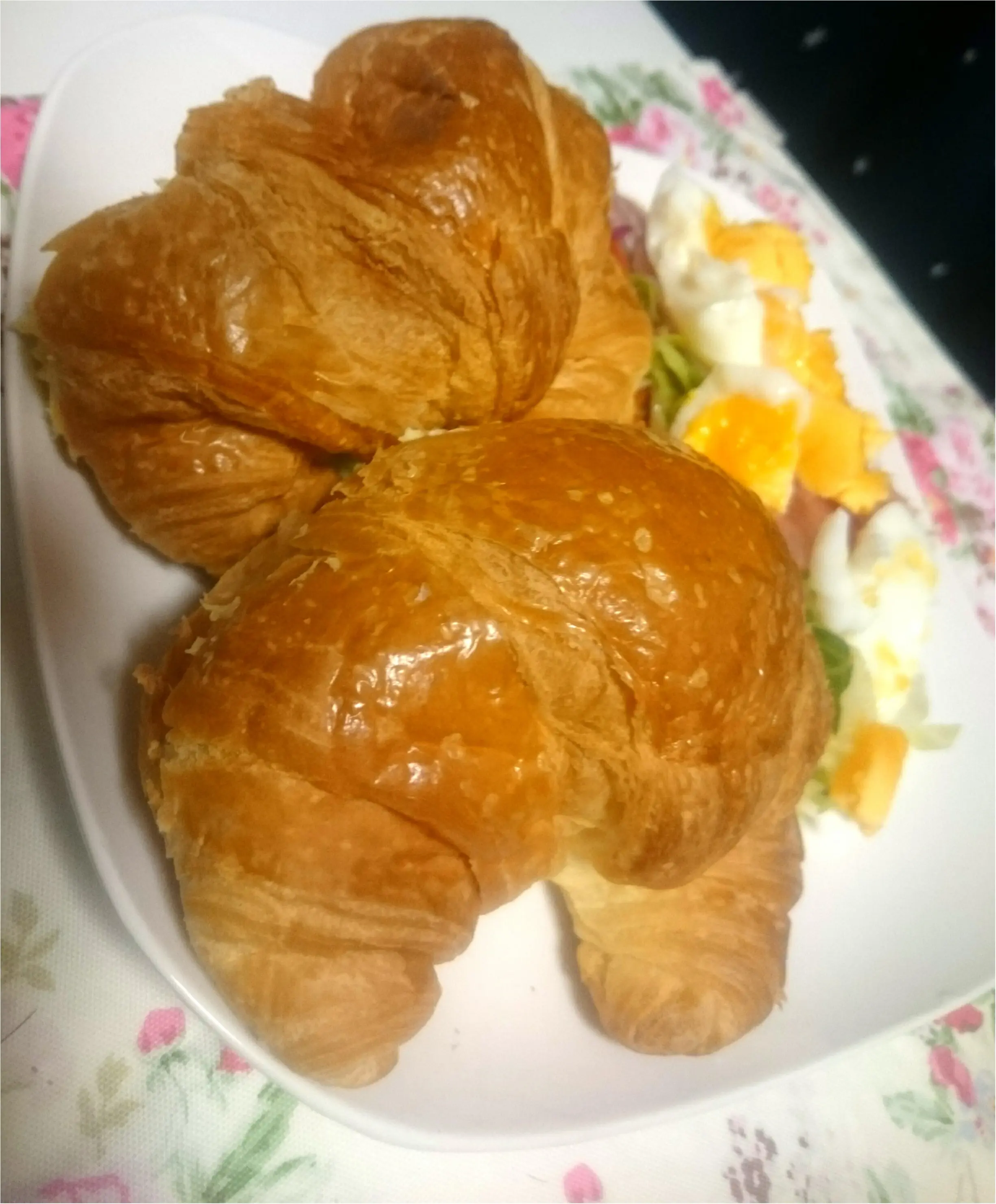 安納芋のねっとり感が最高においしい!クロワッサンサンド_3
