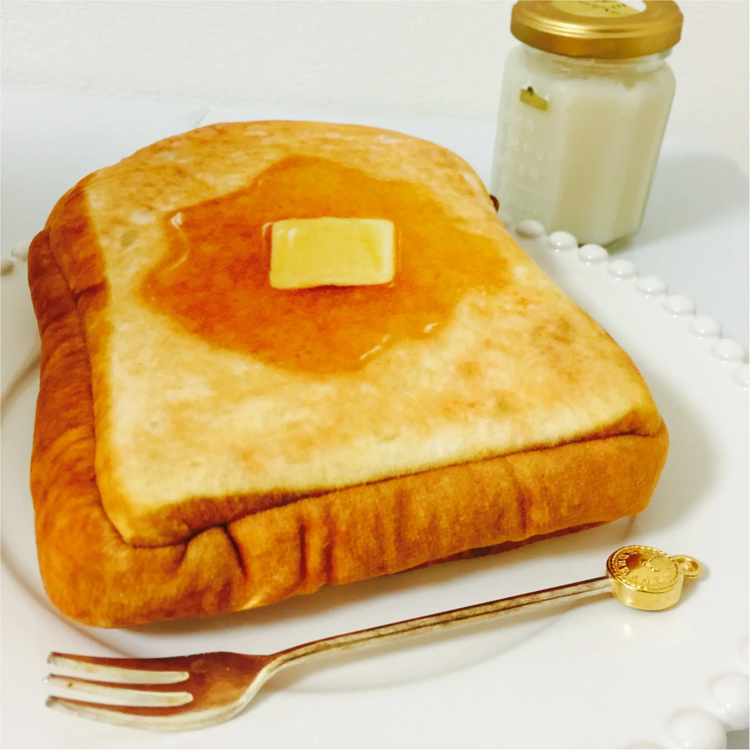 厚切りはちみつトーストにしか見えない!本物そっくりふわふわポーチ♡_2