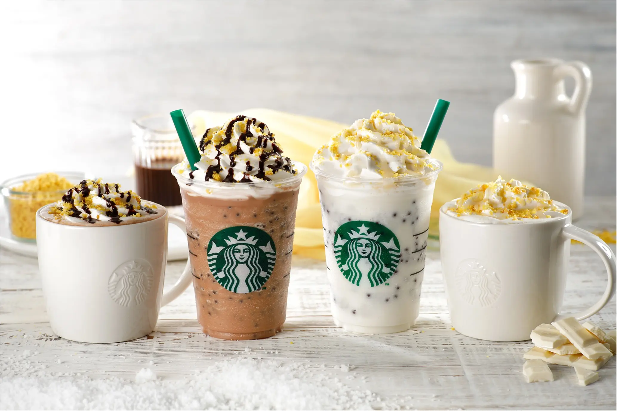 「そ、そんなバナナ!」な4種類の新作が登場☆ 『スターバックス』のバナナドリンク、どれが好き?_1