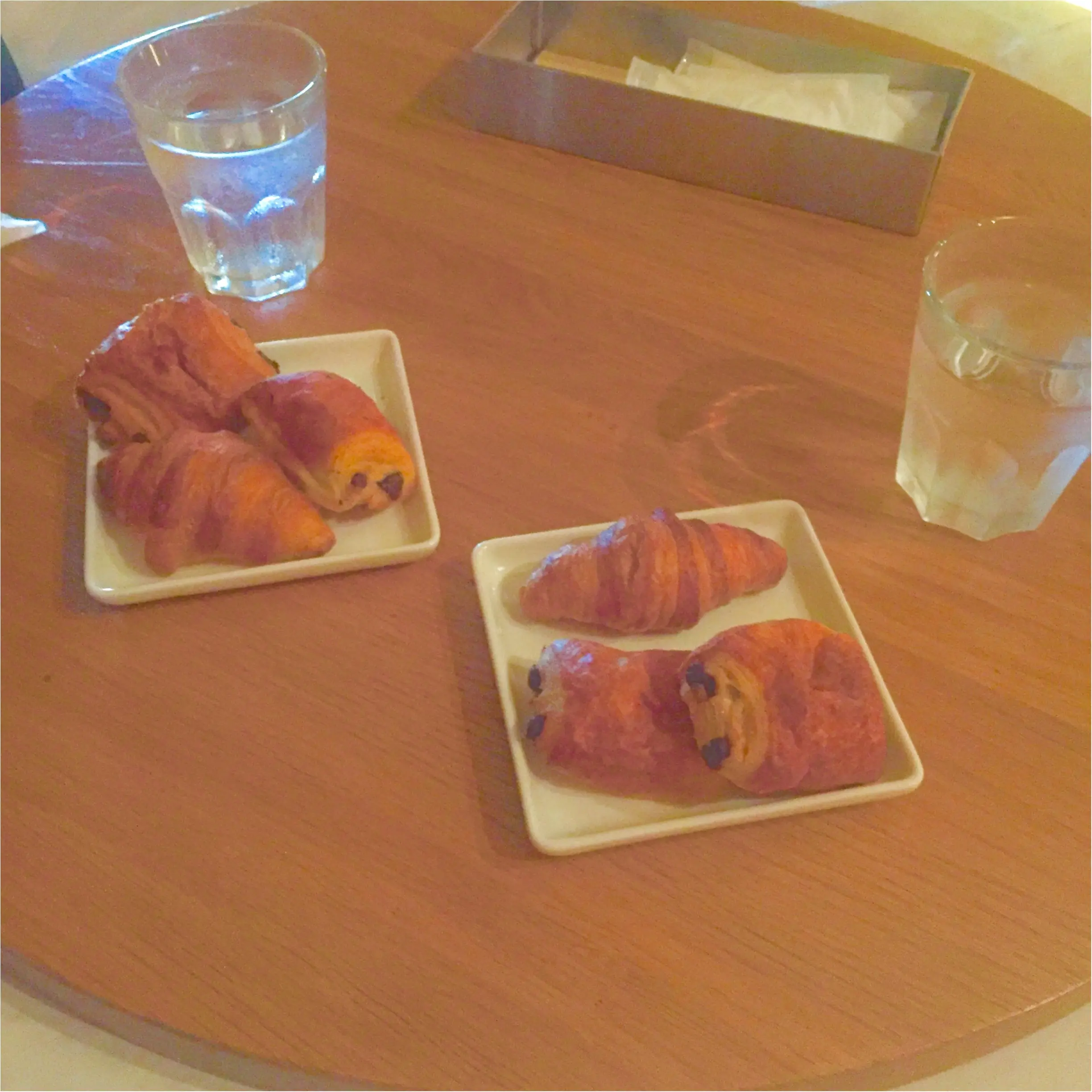【まったりくつろげるcafe♡】ベットの上で食事??★焼きたてのパンも食べ放題♡♡癒される空間カフェへ行ってきました!!_3