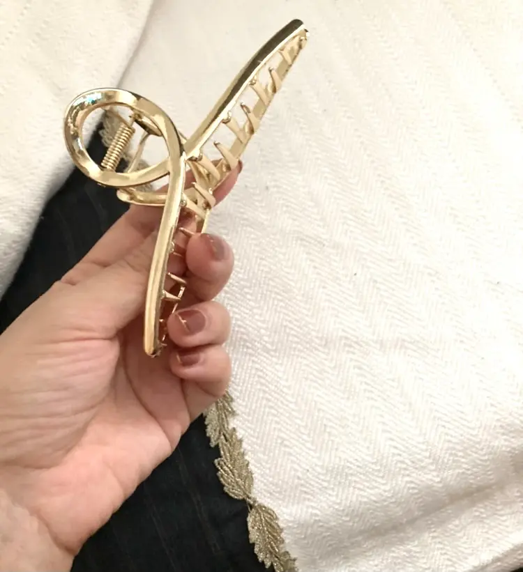どうやって使う?トレンドヘアアクセ「ヘアクリップ」のHow to use_1