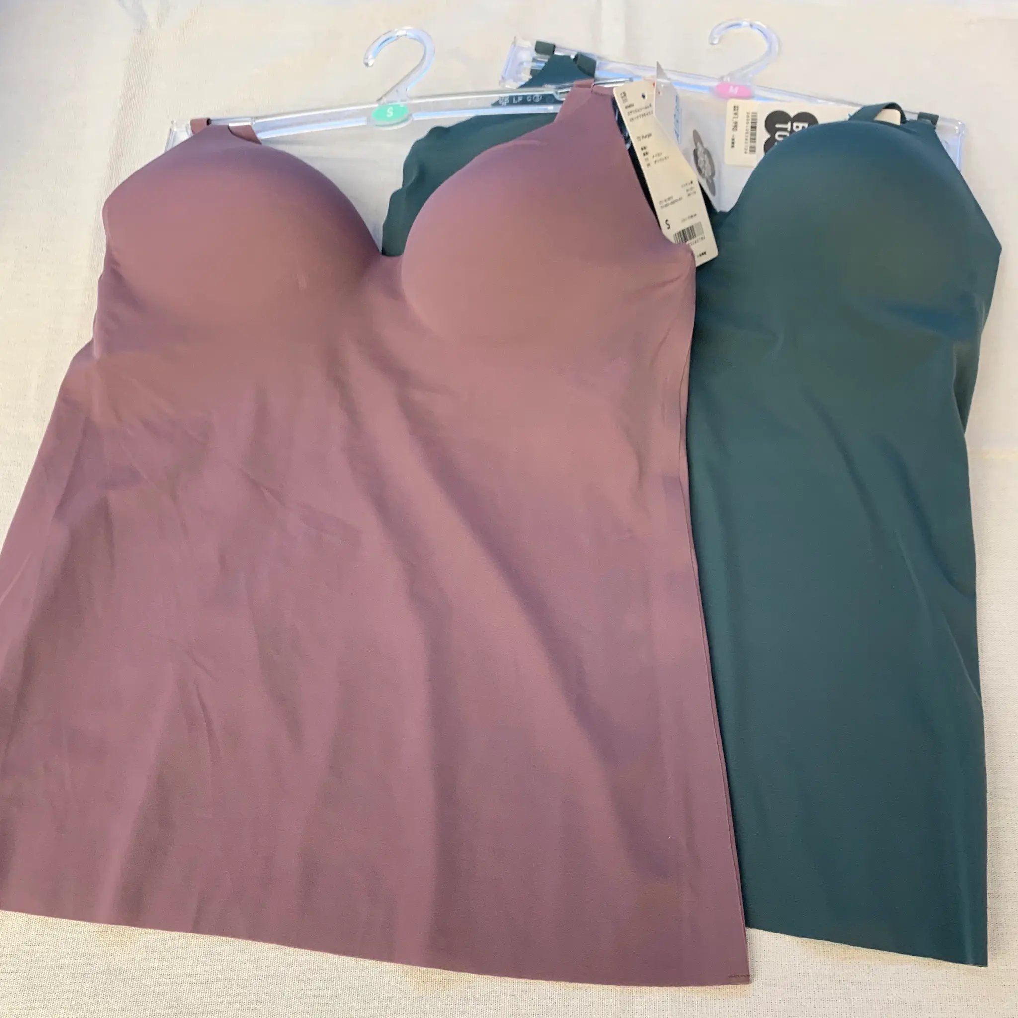 【ユニクロ】美胸ブラトップに新色登場_2