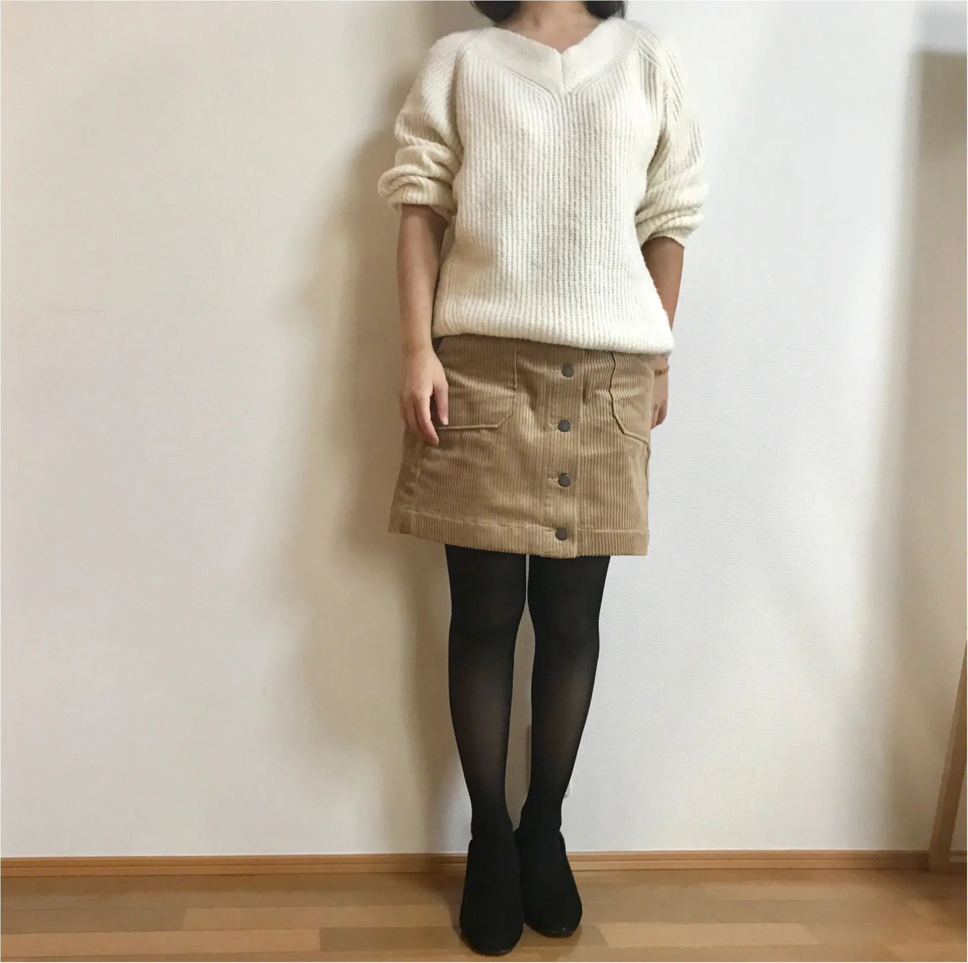 【GU】ミニスカ人気復活!トレンド感抜群《コーデュロイミニスカート》が大人可愛い_4