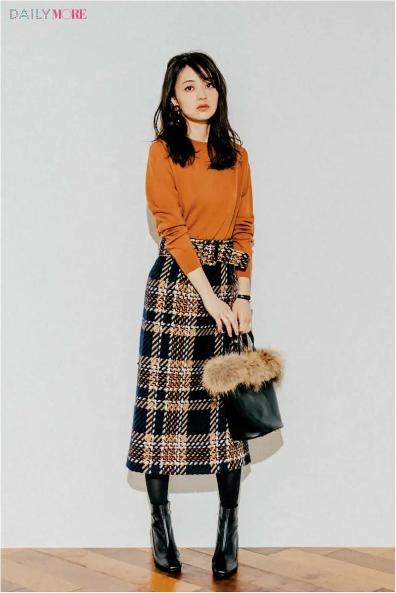 今日のコーデ 逢沢りな 今季注目のブリティッシュなチェック さっそく主役級のスカートで取り入れ ファッション コーディネート 代 Daily More 今日のコーデ 逢沢りな 今季注目のブリティッシュなチェック さっそく主役級のスカートで取り入れ ファッション コーディネート 代 Daily More