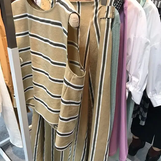 チェックのロングトレンチコートや、ストライプ柄のトップス&スカートなど♡ 『ビームス ライツ』の春夏展示会【 #副編Yの展示会レポート 】_2