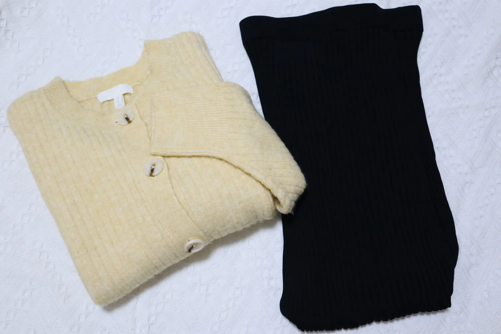 《オンラインストアでは完売❤️》【H&M】今春トレンド‼︎ひよこカラーのカーディガンをget☻_4
