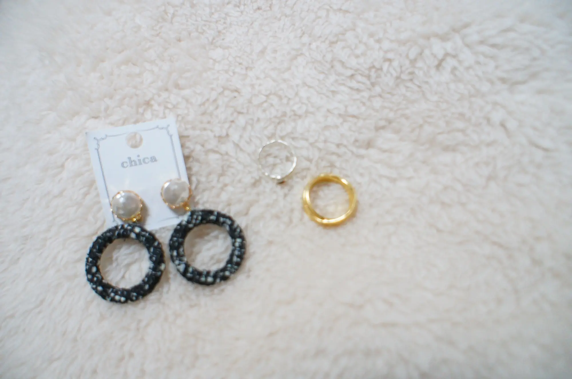 《#プチプラアクセ❤️》【3COINS】のツイード調ピアスが高見え☻!_1