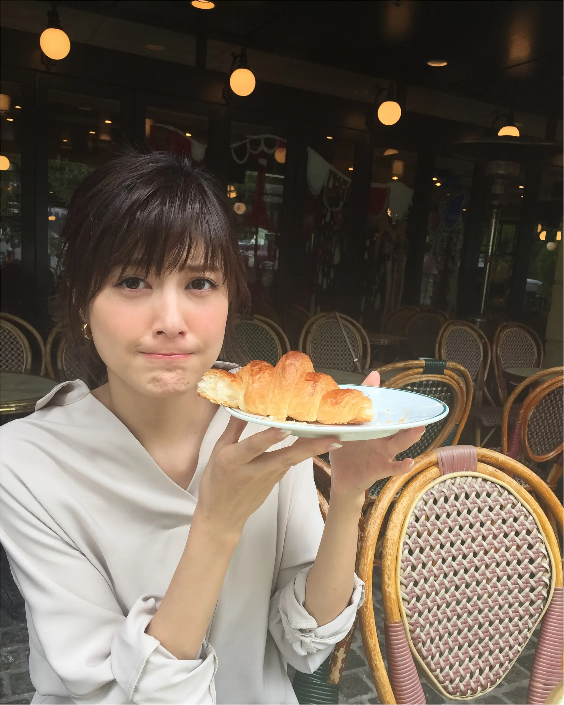 佐藤ありさの困り顔にキュン♡_1