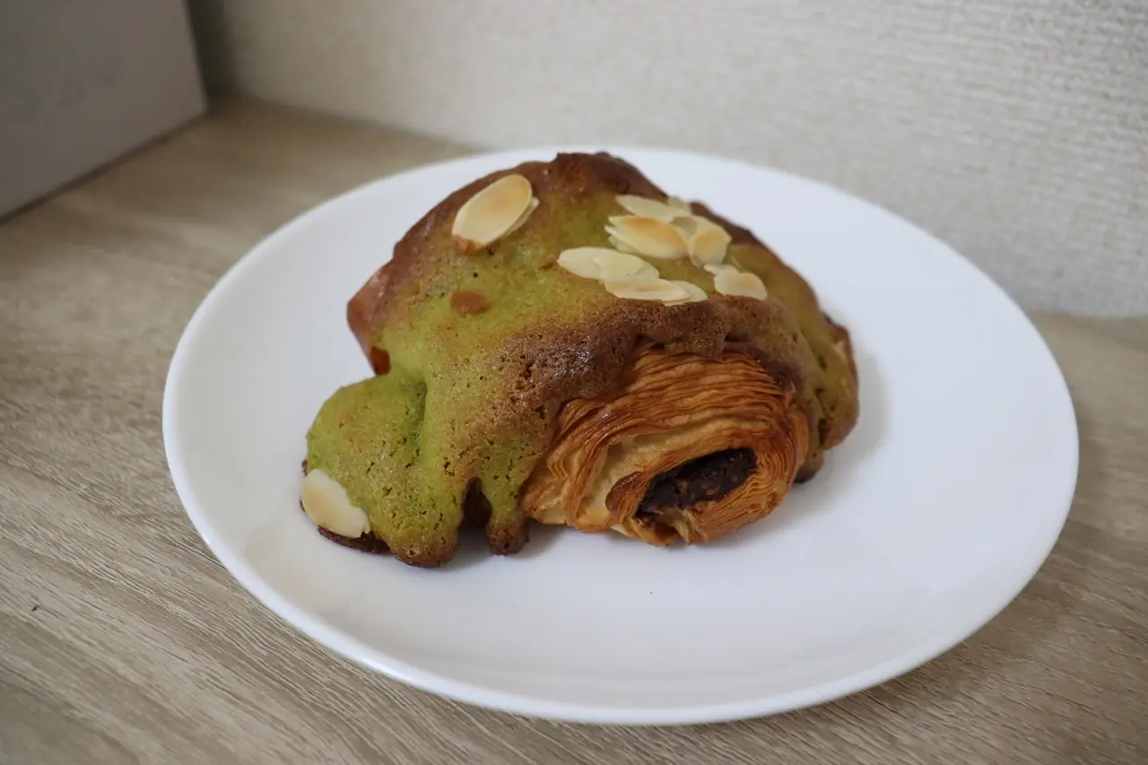 ピスタチオショコラクロワッサンダマンド