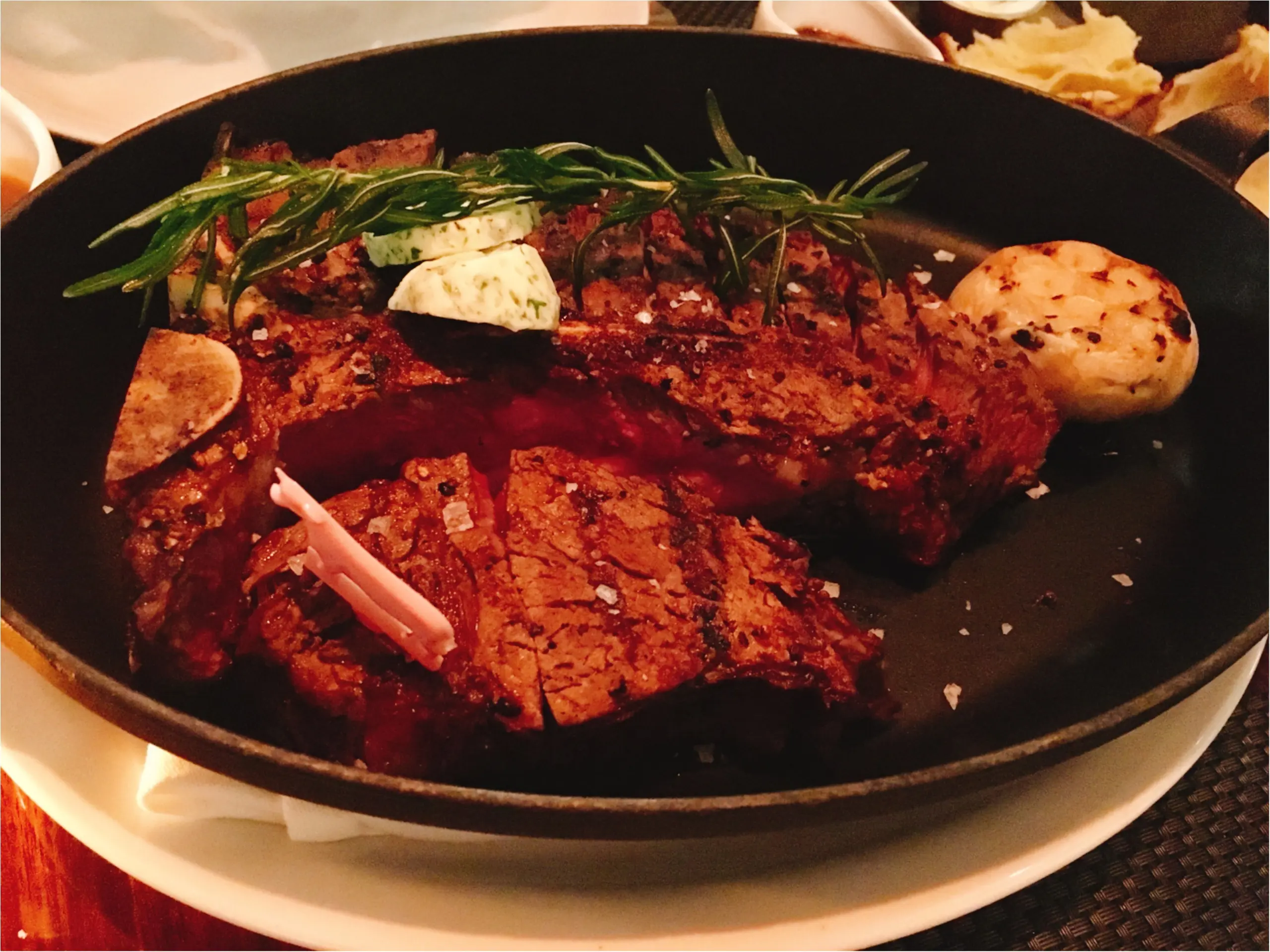 【ハワイ旅③】ハワイへ行ったら美味しいグルメは欠かせない!ステーキからガーリックシュリンプまで沢山食べちゃいました!!_4