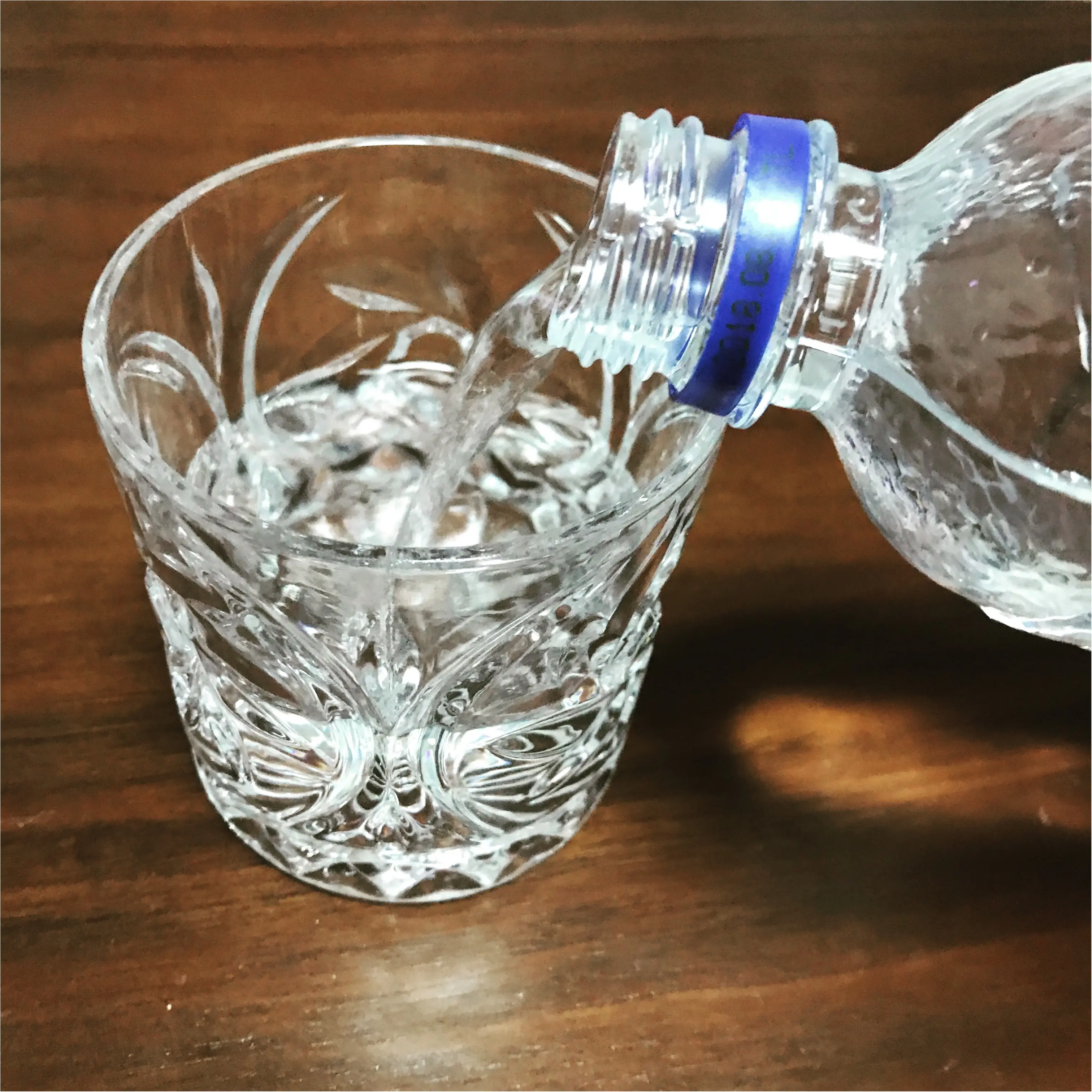 【透明ドリンク】ついにミルクティーまで透明に!!SUNTORYから新発売★_2