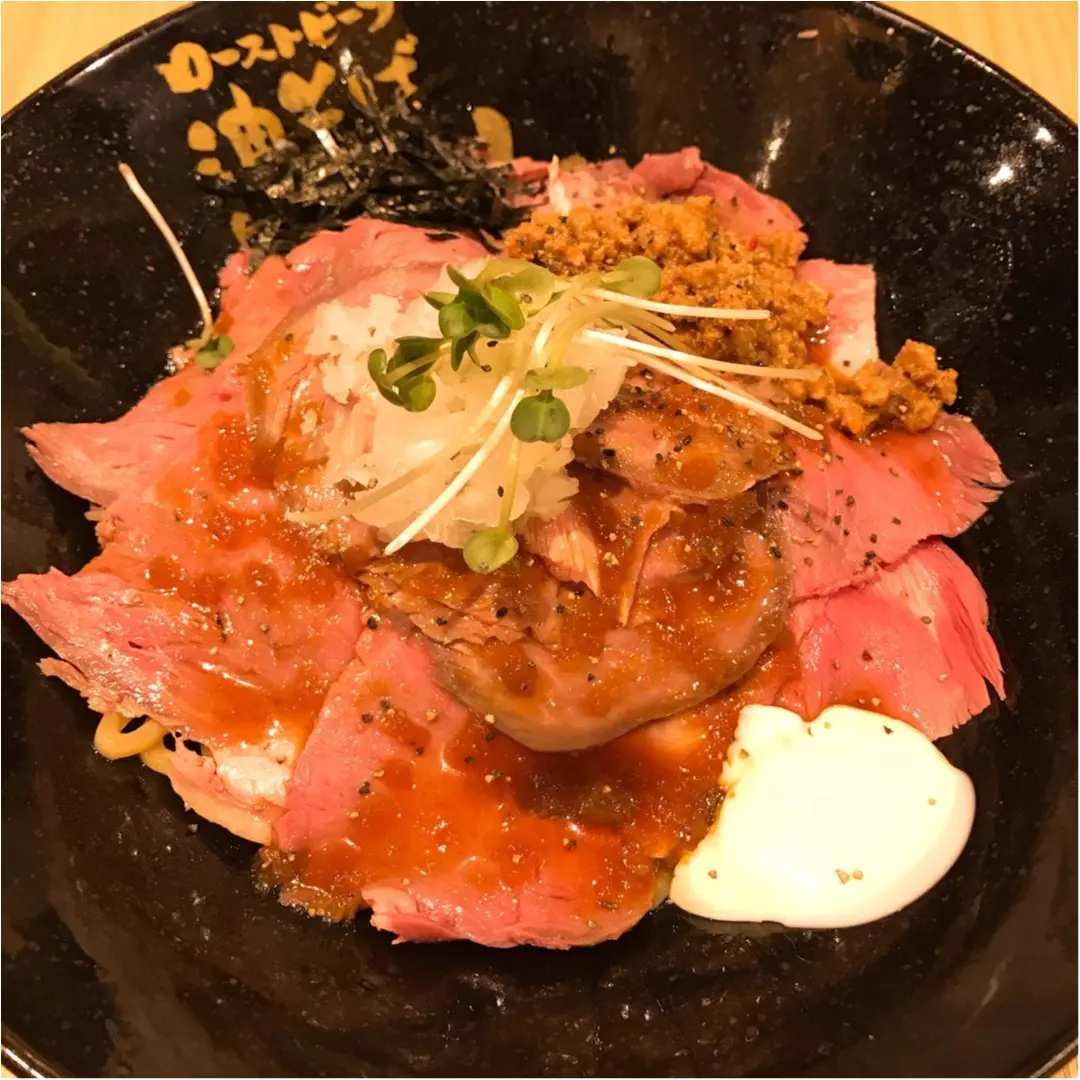 【TVでも紹介されています!】ローストビーフがガッツリな油そばを食べてきました✌︎('ω')✌︎_1