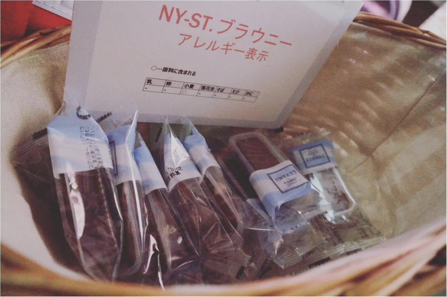 『お菓子の街』が表参道に現れた!キャンディのネオン看板❤︎ハチミツの街灯❤︎ブラウニーの石畳❤︎チョコレートの惑星❤︎カップケーキの火山…お菓子の魔法にかけられて✨≪samenyan≫_13