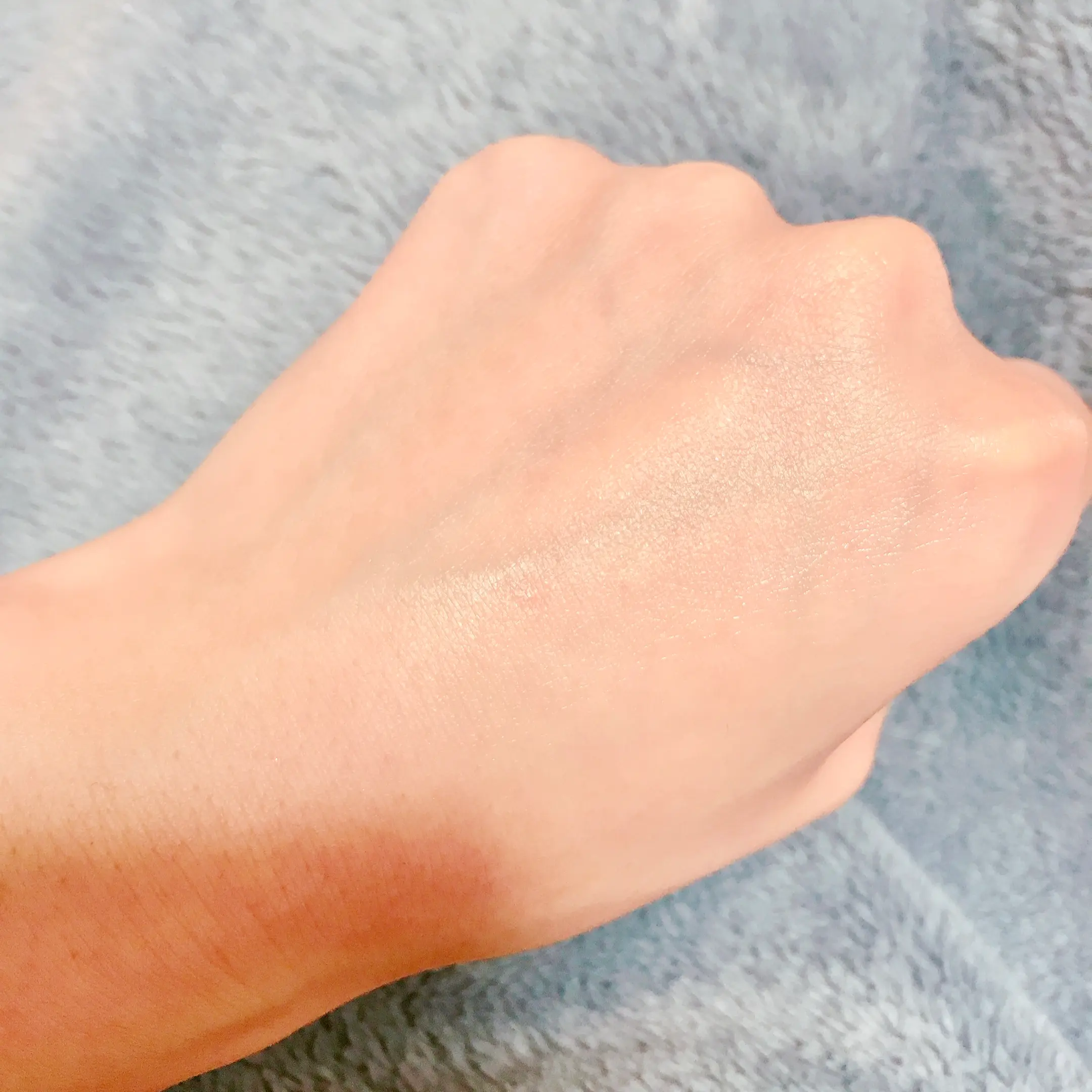 ふっくらした唇を手に入れるには【HONEYROA】の唇スクラブがいい❤︎!_2