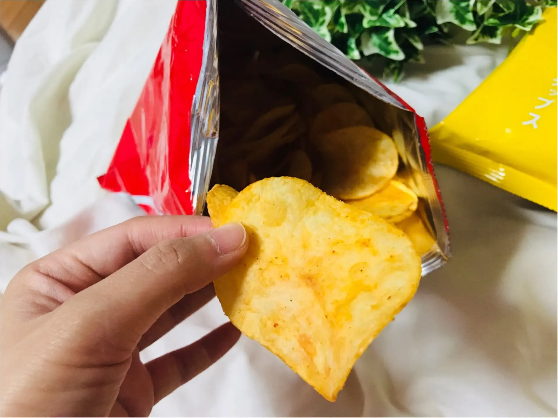「メラメラ。」「すぅ〜っ。」謎の【ポテトチップス】の正体とは!?_3