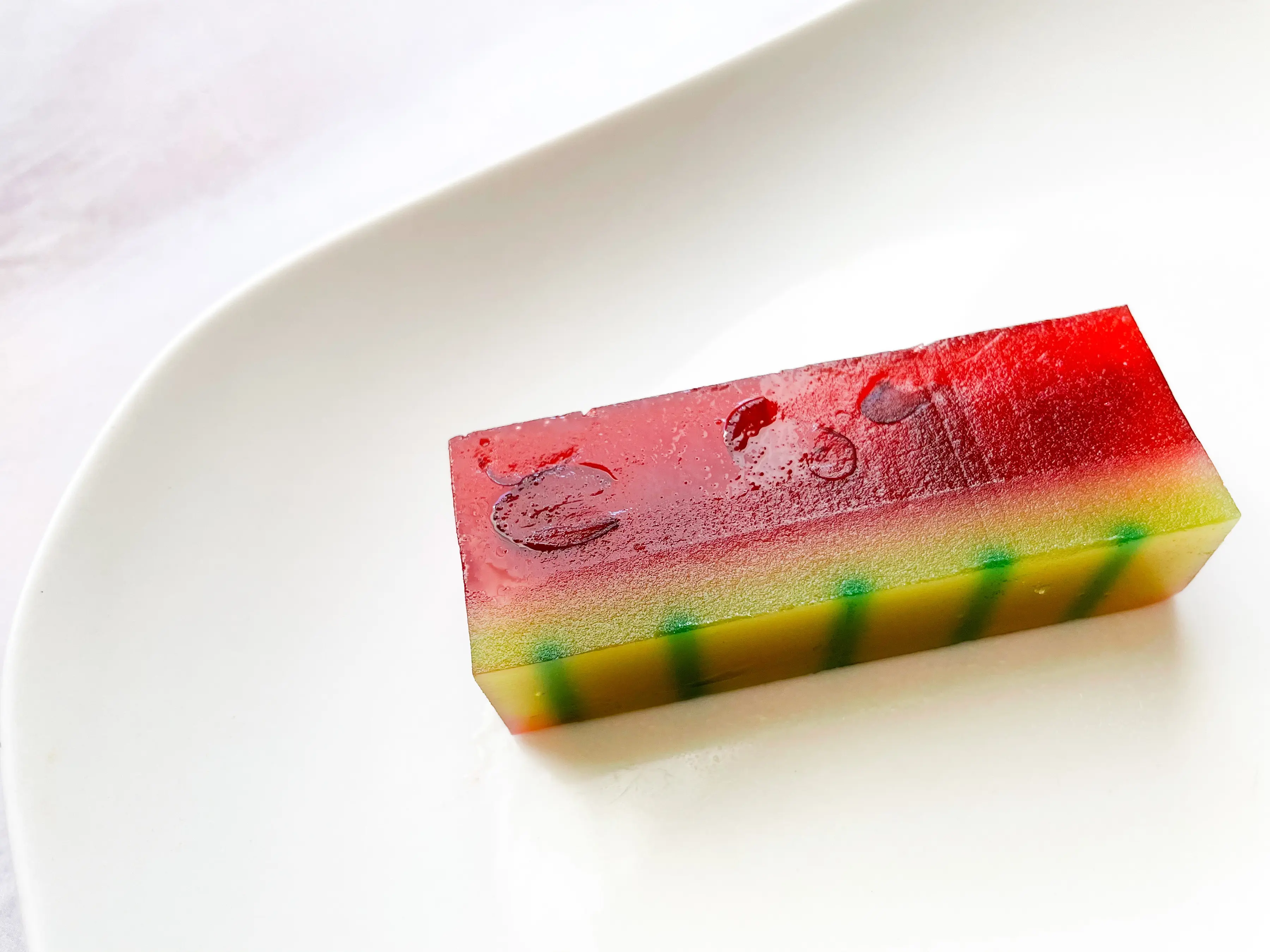 錦玉羹「ささらがた」のすいか