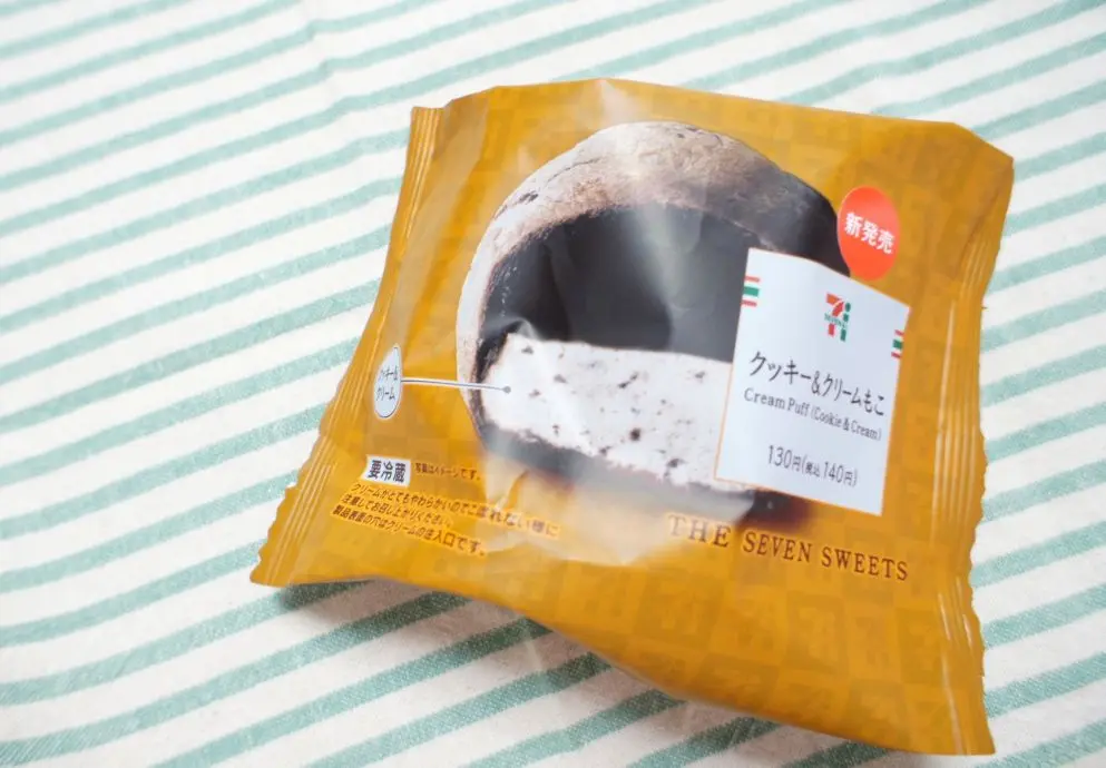 セブンイレブンのクッキー&クリームもこ