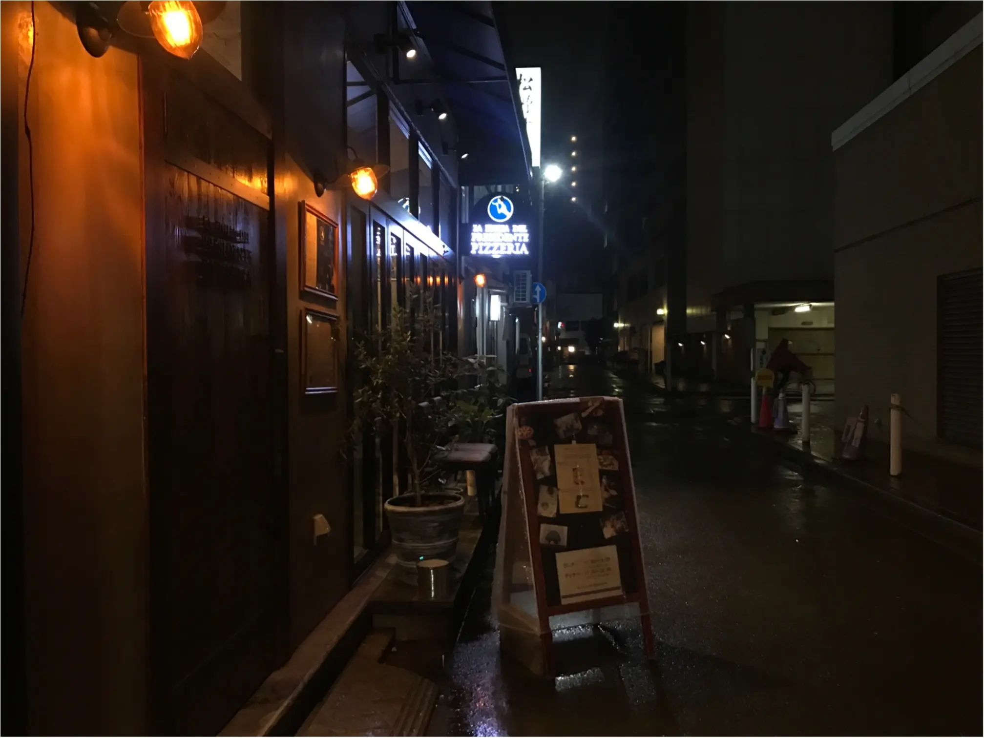 【横浜馬車道デート】ご当地モア!隠れ家的おしゃれ空間で美味しいピザ!チーズもワインも極上!女子会・デート・忘年会にもオススメ♡♡♡_1