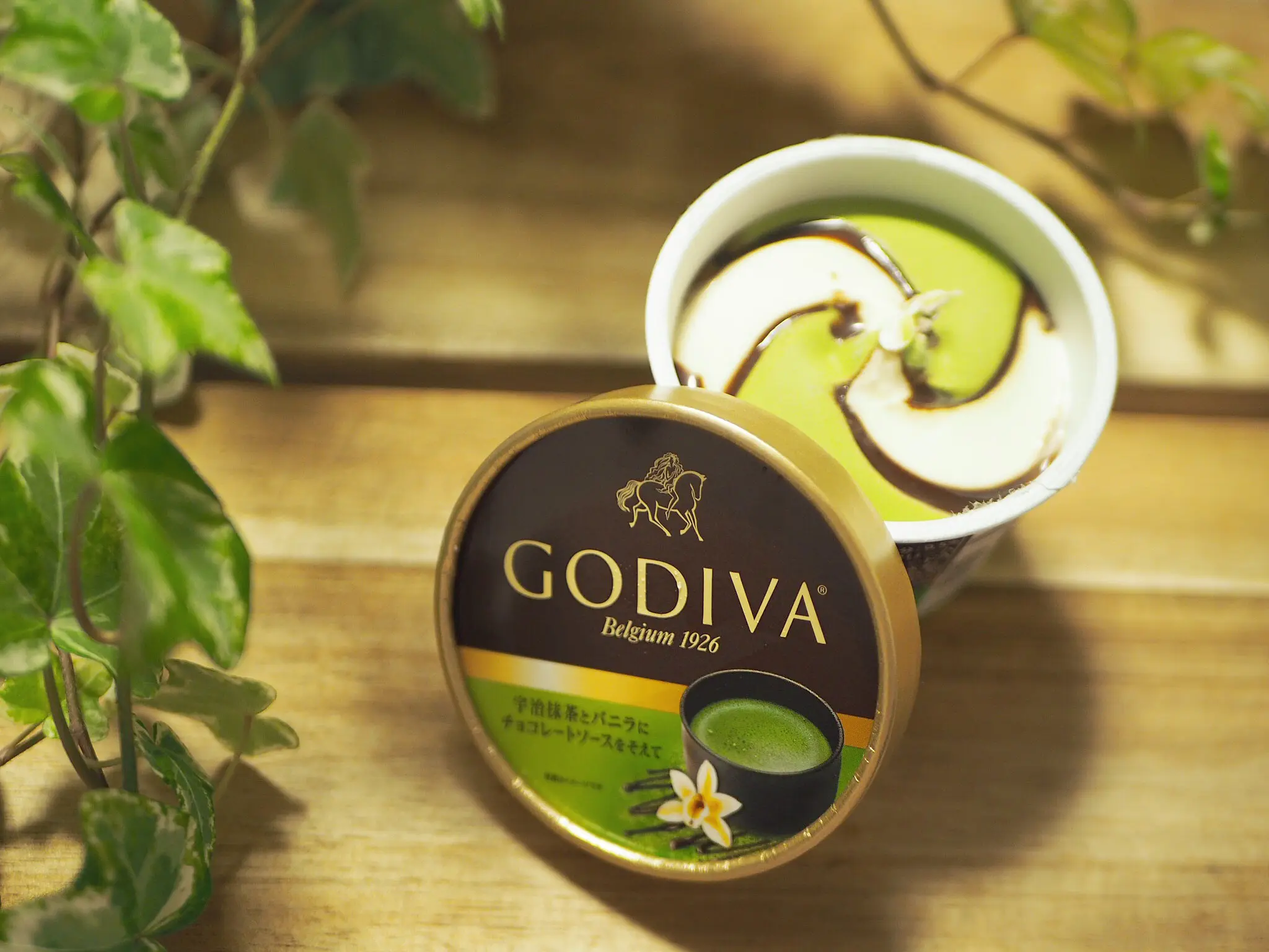 【おすすめアイス】《GODIVA×コンビニアイス》数量限定!「宇治抹茶とバニラにチョコレートソースを添えて」♡_6