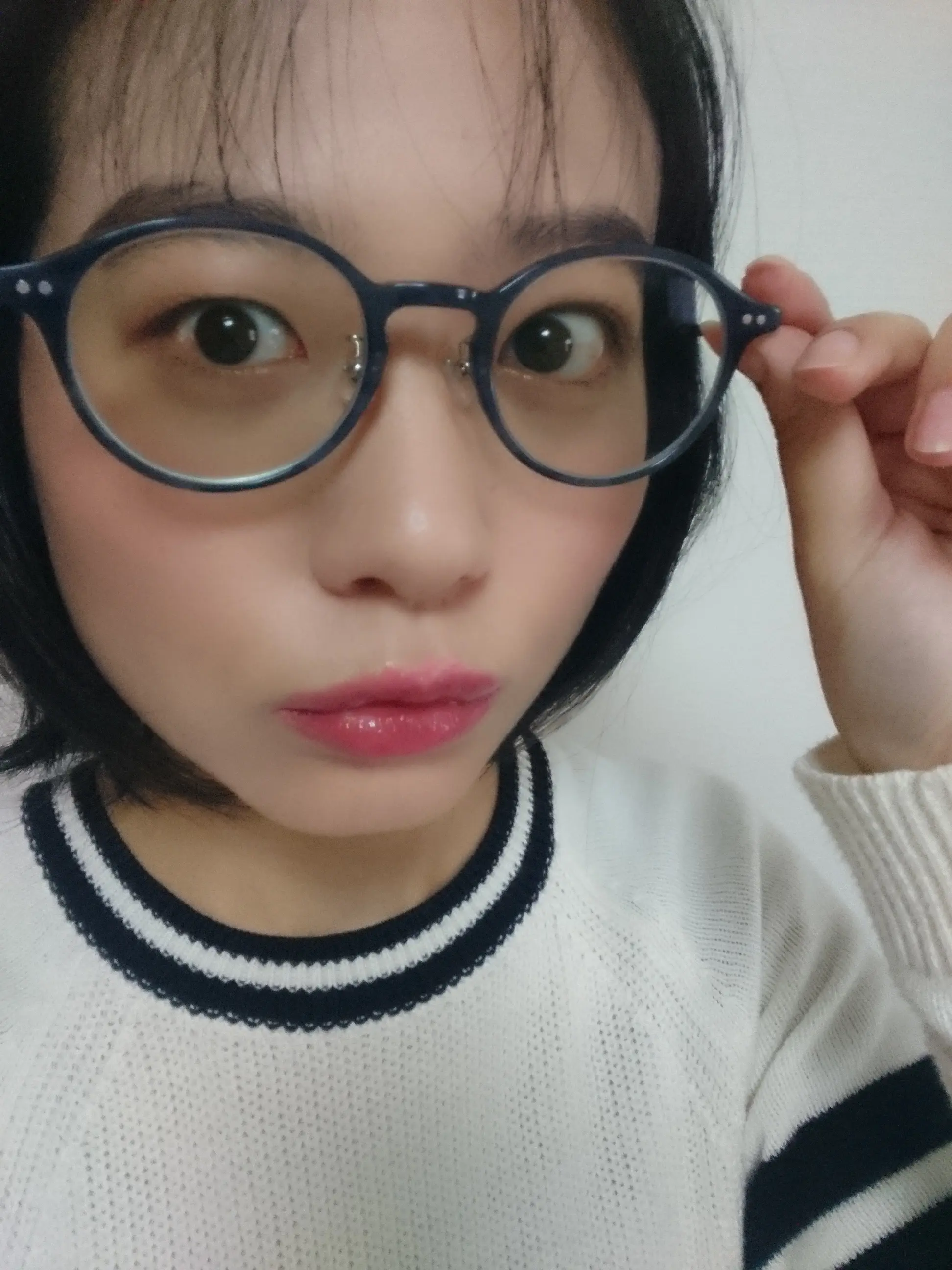 春色ピンクで眼鏡をかける日もメイクを楽しもう!_3
