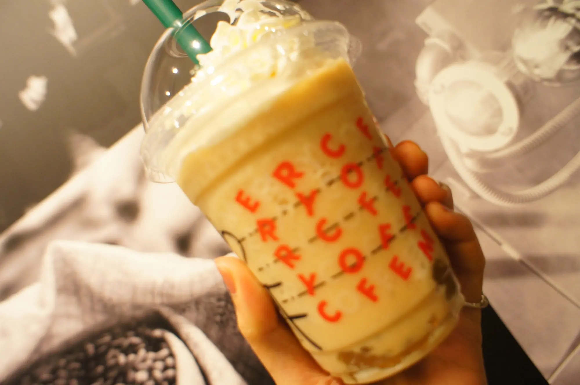 《1週間限定発売❤️》おすすめトッピングは○○!【スタバ】新作ほうじ茶クリームフラペチーノ☻_3