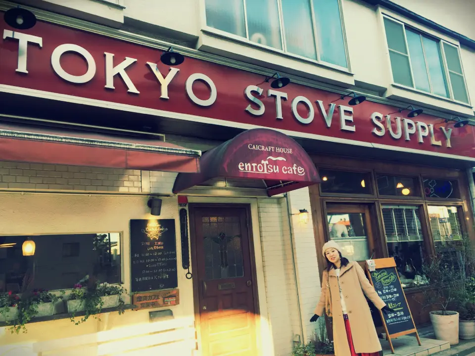 赤を着てでかけよう❤️暖炉のあるカフェであったかランチ。_2