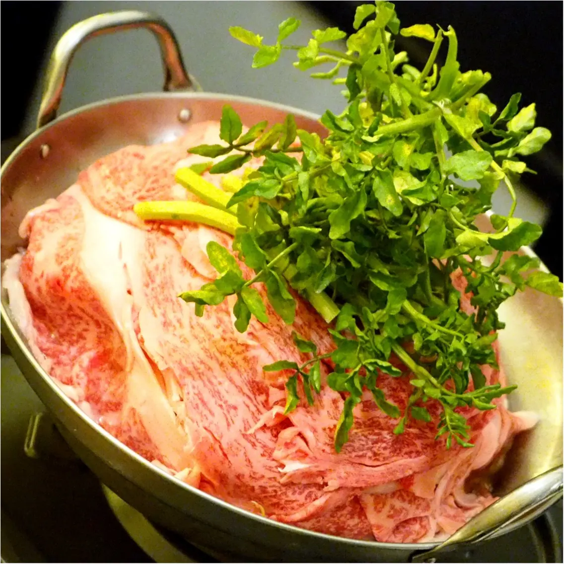 暑い夏こそ食べなきゃ♡塩すき鍋は特製の氷ダレをのせてさっぱりとした味わい_5